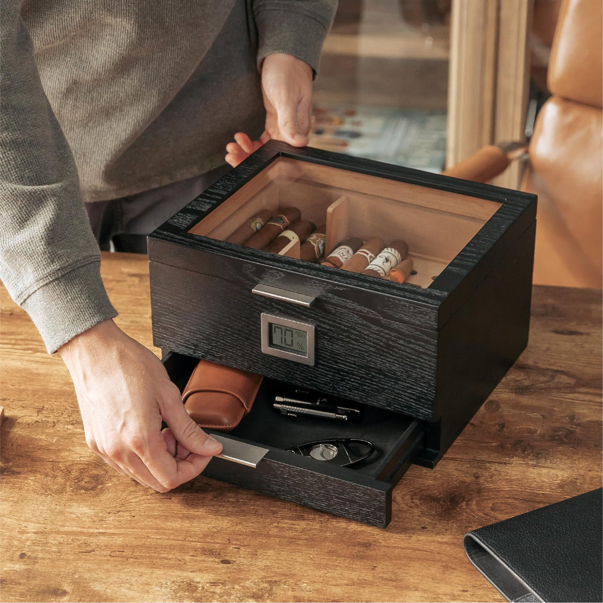 CASE ELEGANCE Renzo Glass Top Cigar Humidor with Cedar - Brown