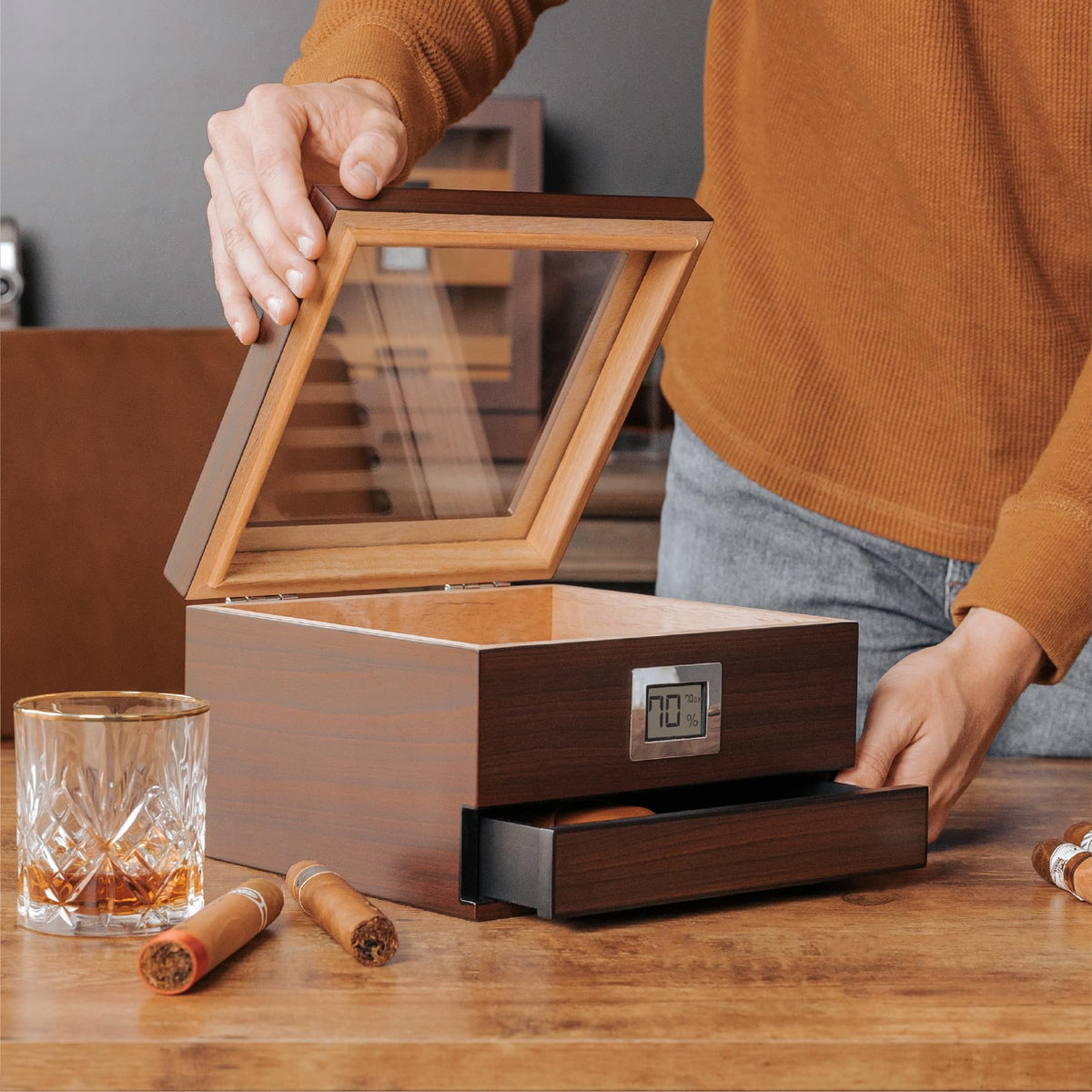 CASE ELEGANCE Renzo Glass Top Cigar Humidor with Cedar - Brown